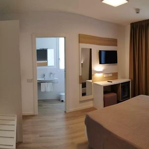 Deluxe Zimmer mit Kingsize-Bett
